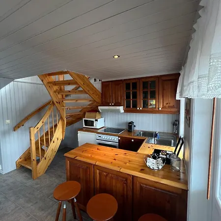 Holiday home Idyllic At The Seafront In Sveggen *